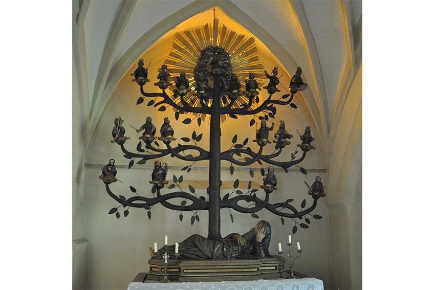 Wanderung „Romanisches Dreieck“
Der Stammbaum Christi in der Kirche von Erla